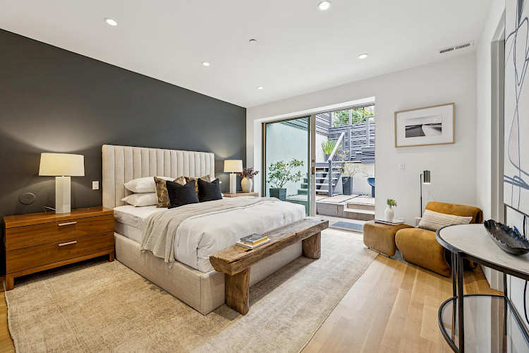 392 Eureka St. 8