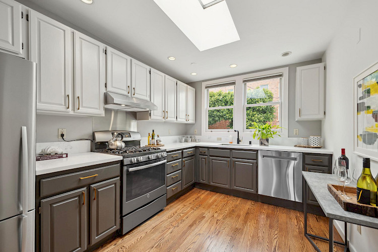 51 Deming St 23