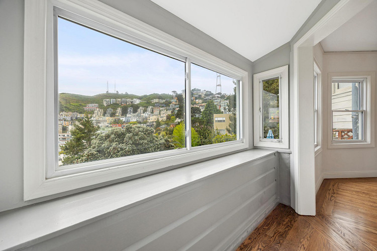 51 Deming St 33