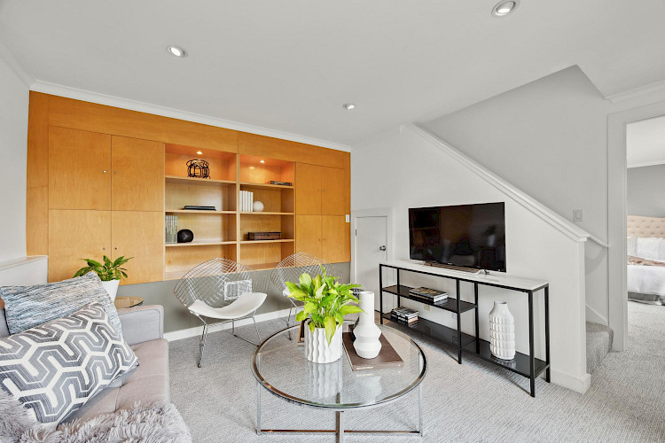 51 Deming St 48