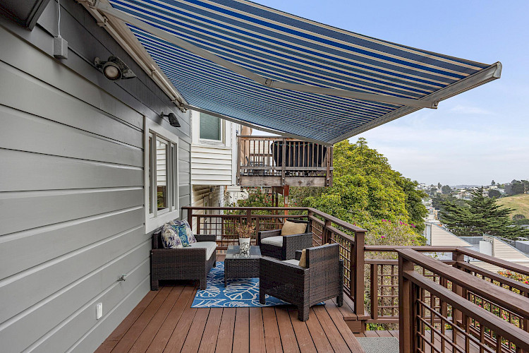 51 Deming St 52
