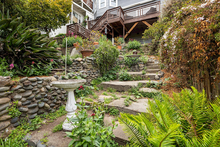 51 Deming St 63