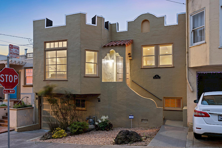 51 Deming St 72
