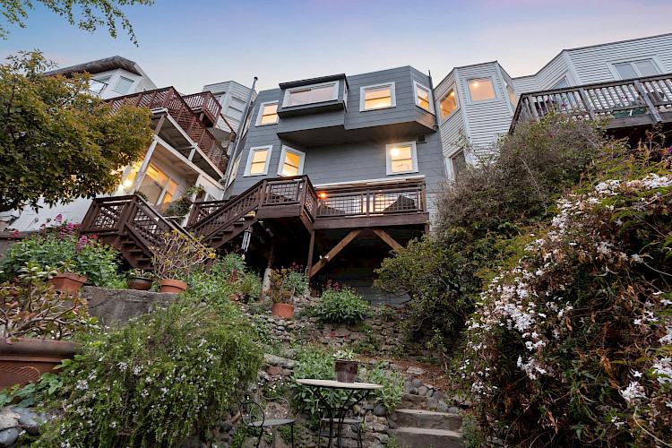 51 Deming St 85