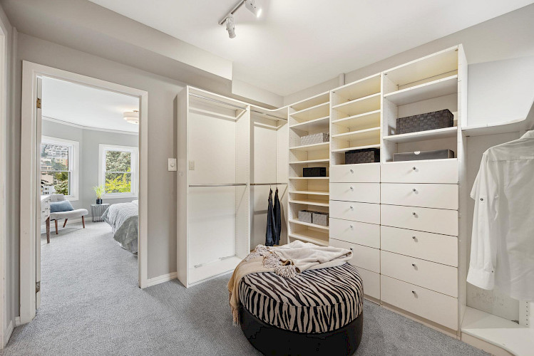 51 Deming St 6