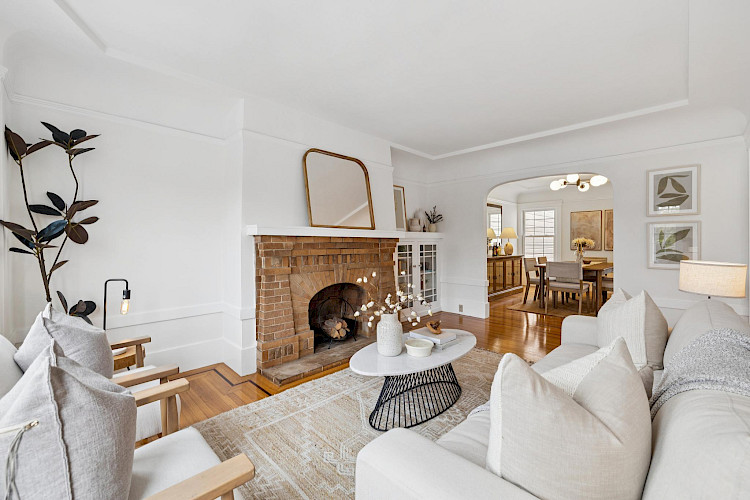57 Theresa St 14