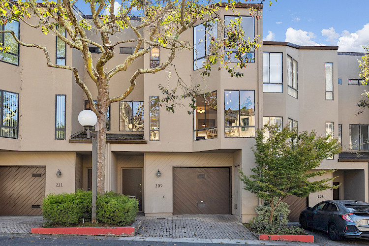 209 N. Lake Merced Hills 10