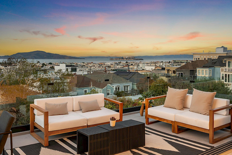 2758 Filbert Street 53