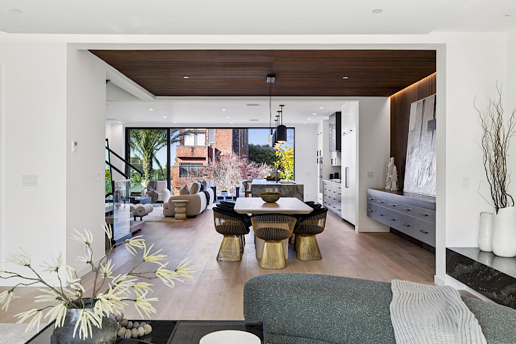 2758 Filbert Street 17