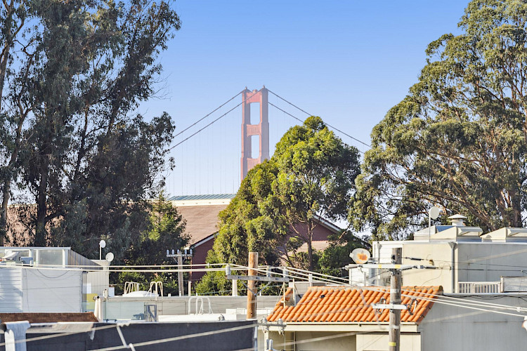 2758 Filbert Street 33