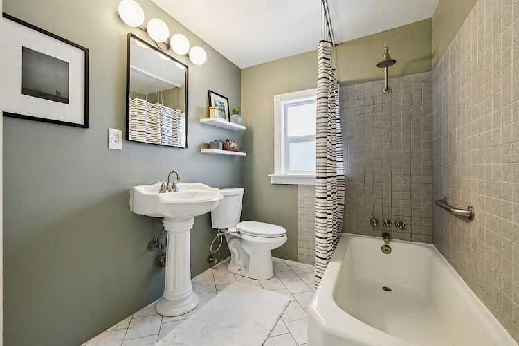 662 Lisbon Street 30