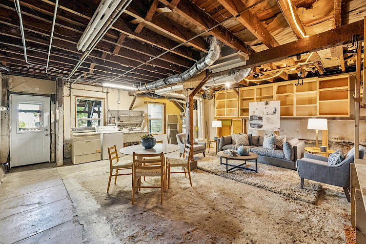 662 Lisbon Street 43