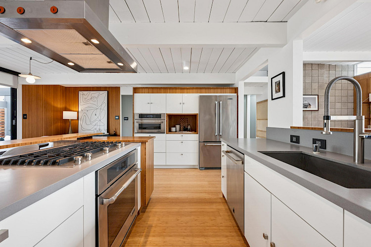 1027 Duncan Street 23