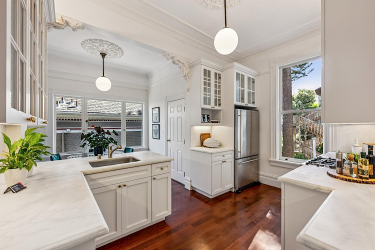 504 Cole Street 34