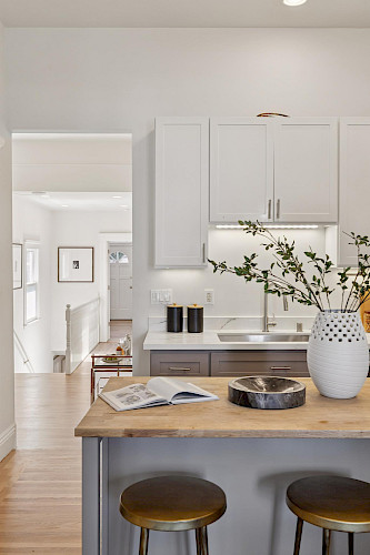 814 Hampshire Street 26