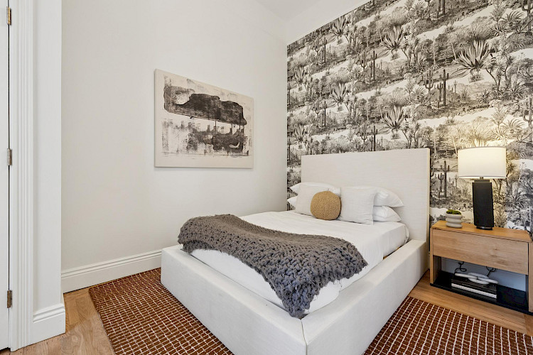 814 Hampshire Street 8