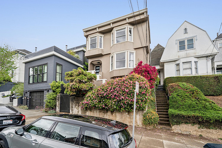 748-750 Elizabeth Street 11