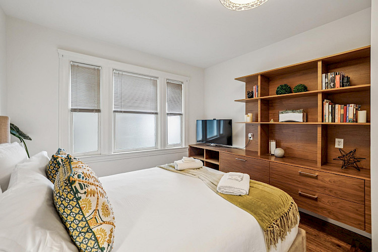 748-750 Elizabeth Street 27