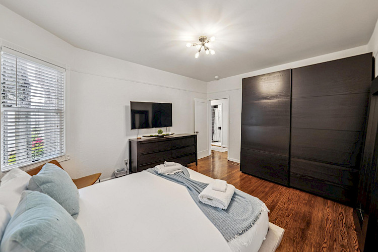 748-750 Elizabeth Street 30