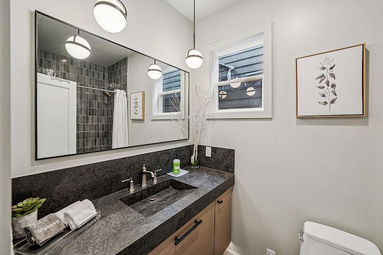 748-750 Elizabeth Street 31