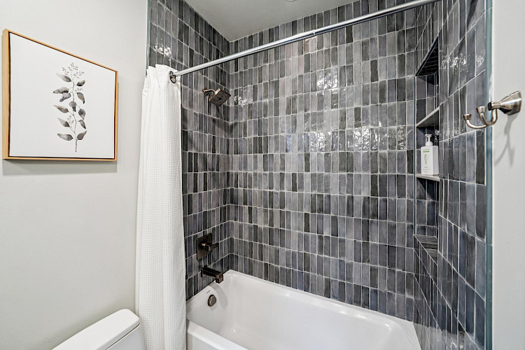 748-750 Elizabeth Street 32