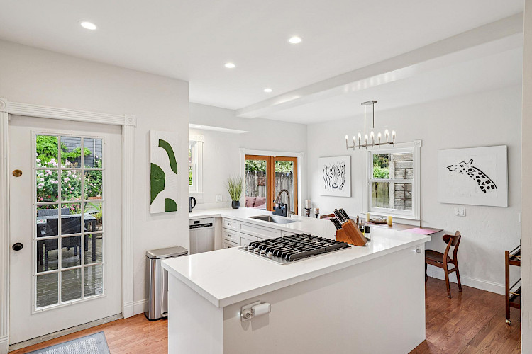 748-750 Elizabeth Street 33