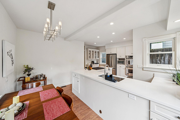 748-750 Elizabeth Street 44