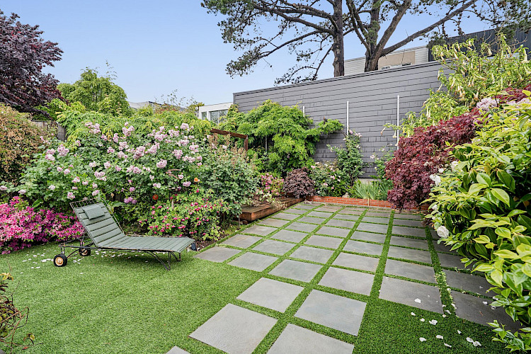 748-750 Elizabeth Street 51