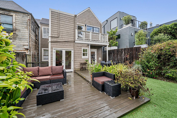 748-750 Elizabeth Street 52