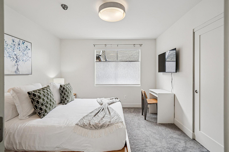 748-750 Elizabeth Street 67