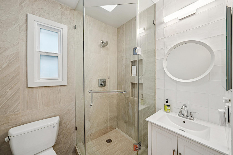 748-750 Elizabeth Street 70