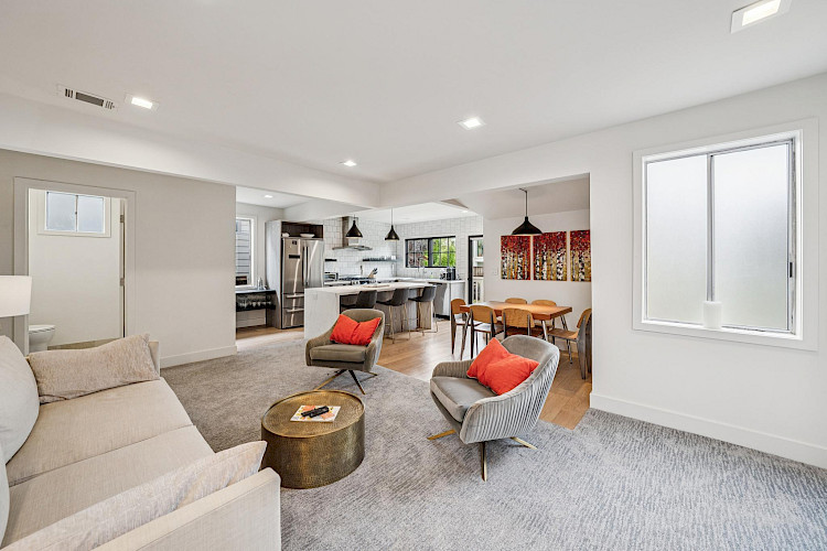 748-750 Elizabeth Street 77