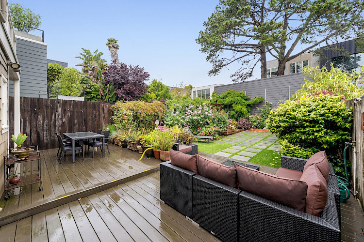 748-750 Elizabeth Street 6