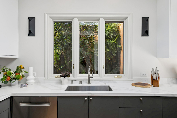 469 Collingwood St 30