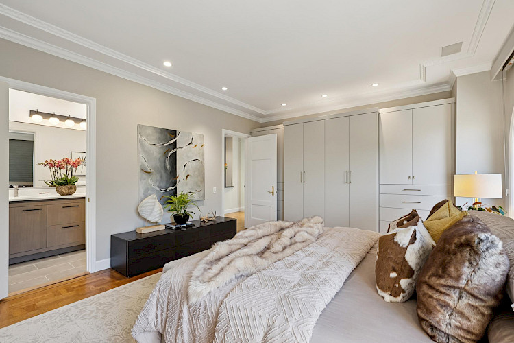 469 Collingwood St 48