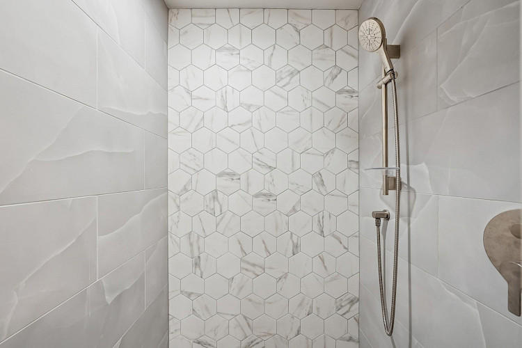 469 Collingwood St 53