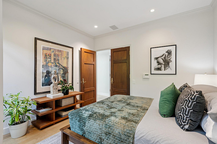 469 Collingwood St 56