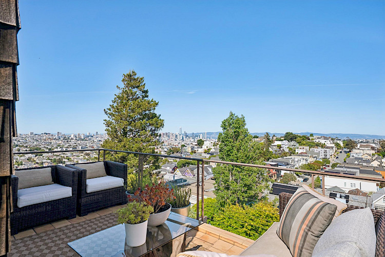 469 Collingwood St 66