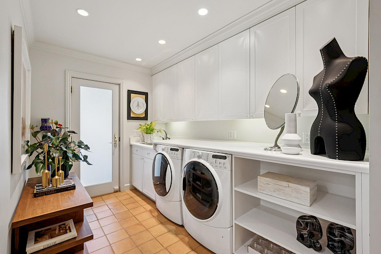 469 Collingwood St 86