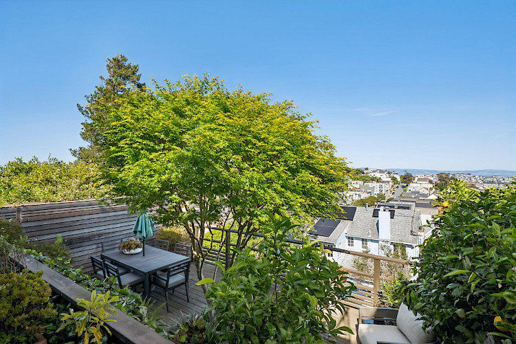 469 Collingwood St 99