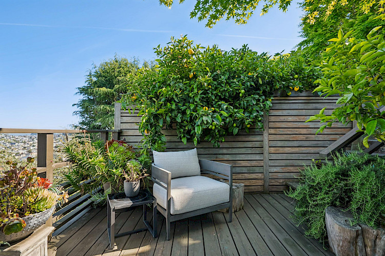 469 Collingwood St 101