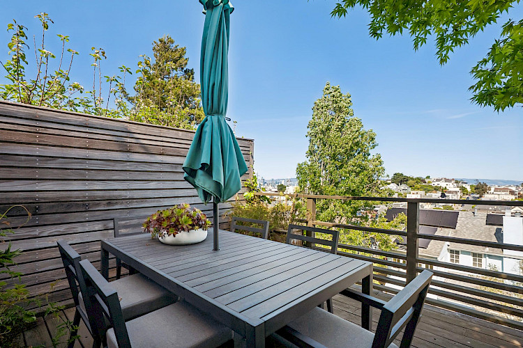 469 Collingwood St 102