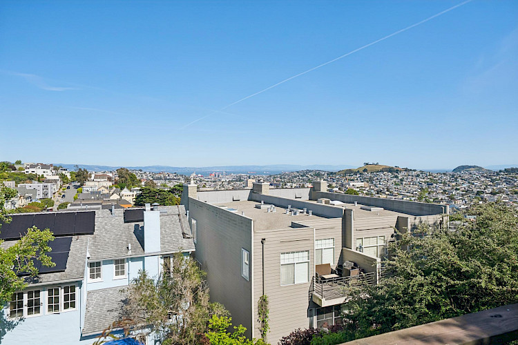 469 Collingwood St 103