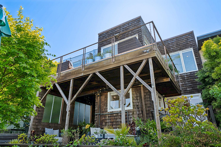 469 Collingwood St 104