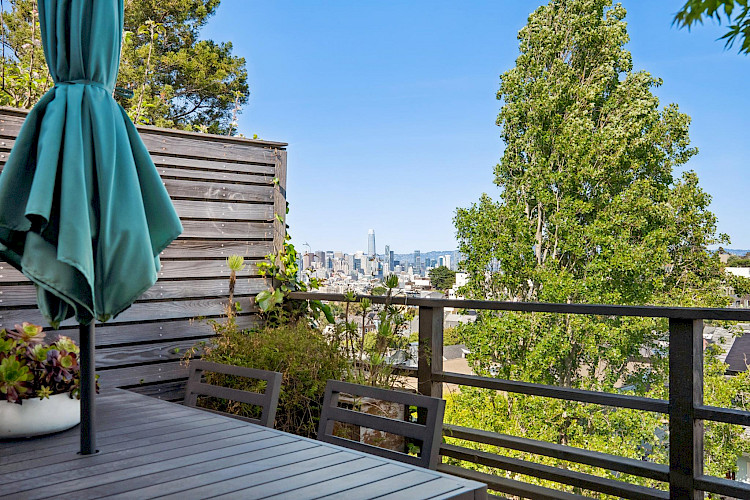 469 Collingwood St 93