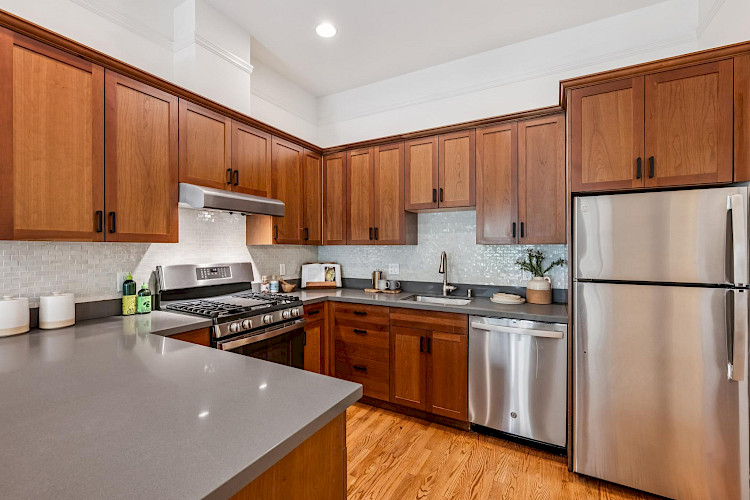 386 Noe Street, #A 19