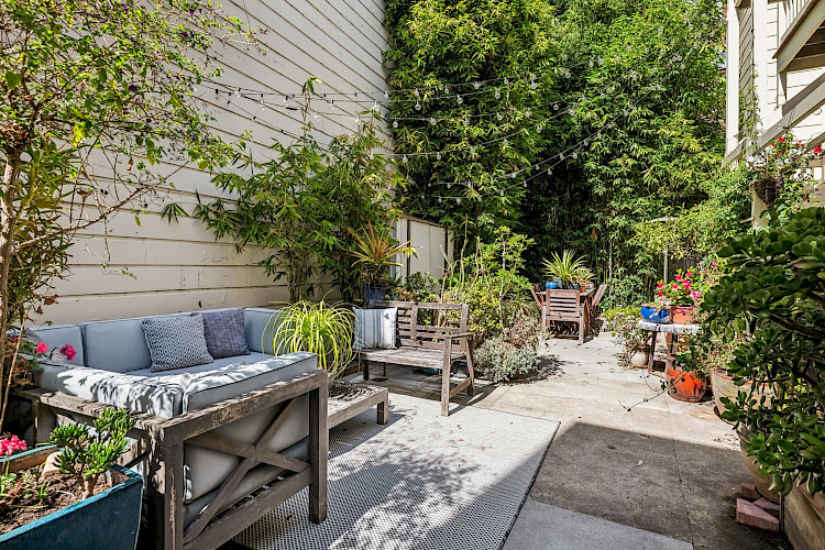 386 Noe Street, #A 31